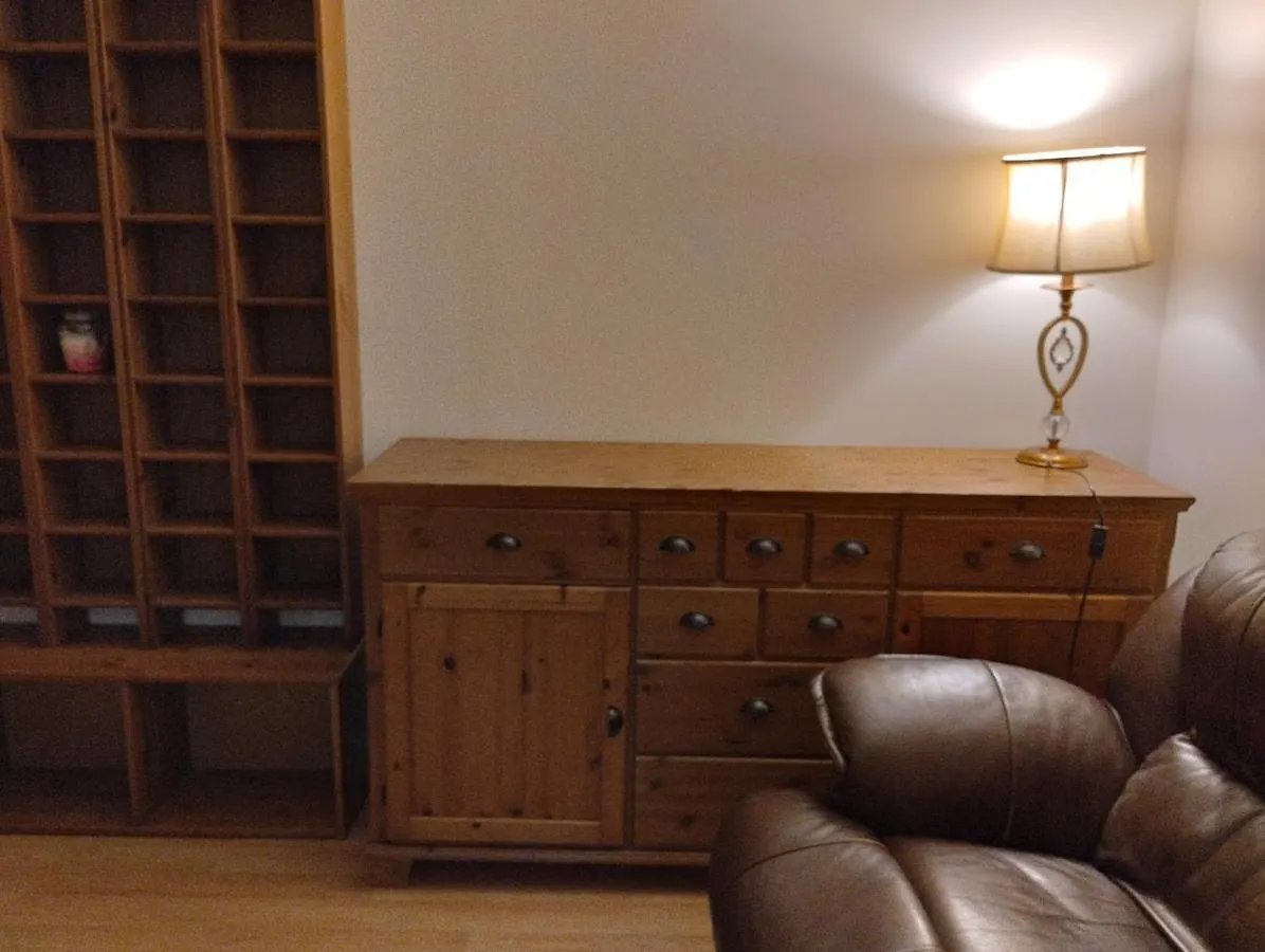 Lovely 2 Bed Main Door Flat With Free Parking Edinburgh United Kingdom